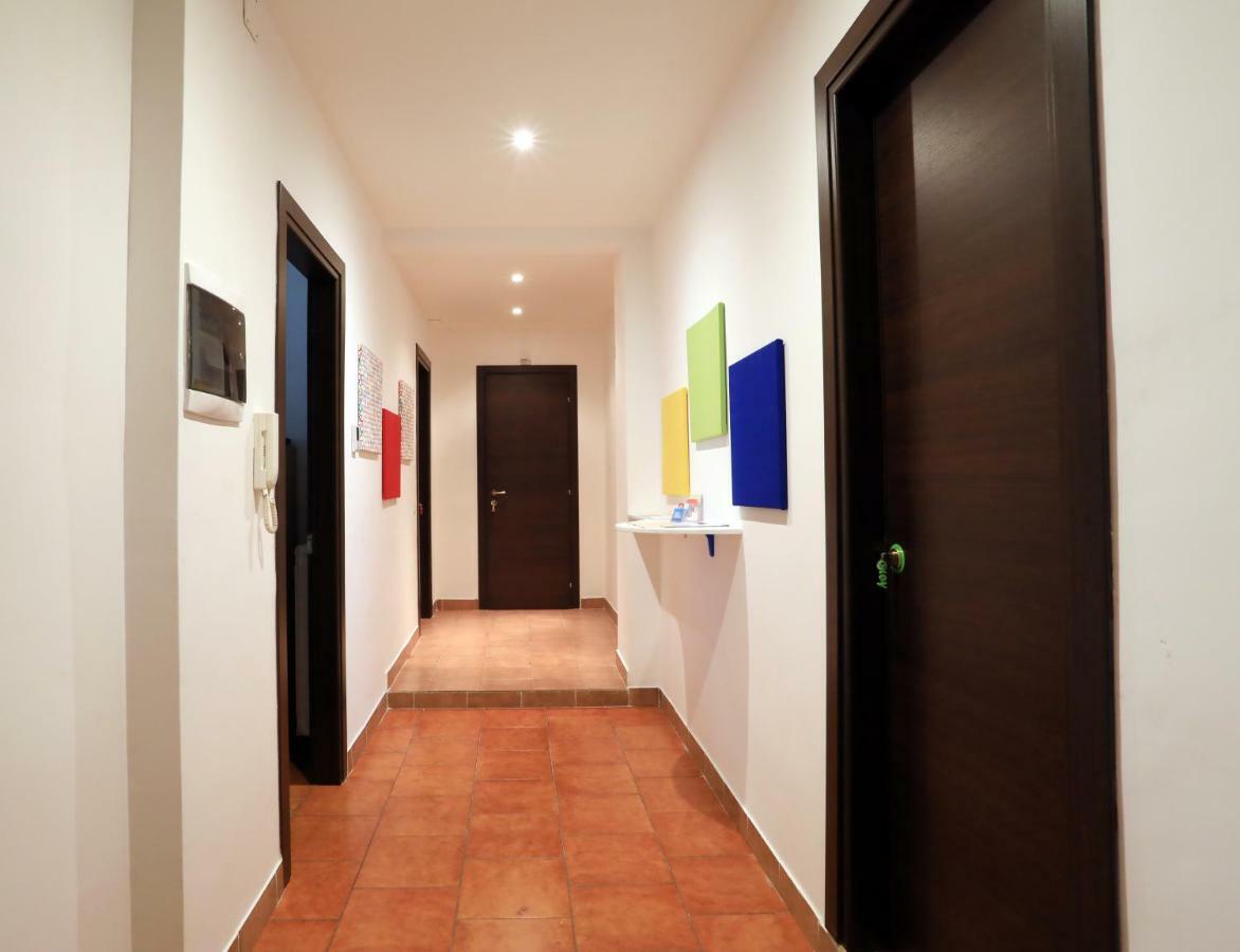 Primo Piano Guesthouse - Bari Policlinico ภายนอก รูปภาพ