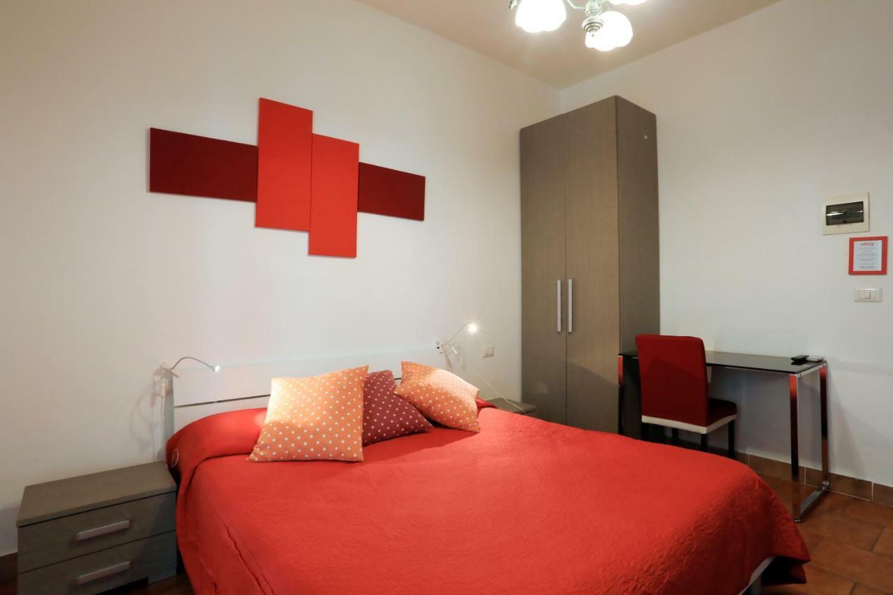 Primo Piano Guesthouse - Bari Policlinico ภายนอก รูปภาพ